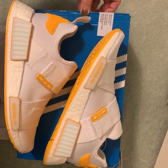 ADIDAS NMD_R1 STRAP SHOES-Women’s Size 7.5-cloud white/collegiate gold BNIB - Picture 14 of 16